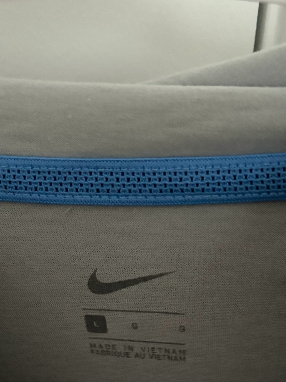 Nike UNC Gray Long Sleeve Hoodie - Men’s Size L - Picture 3 of 4